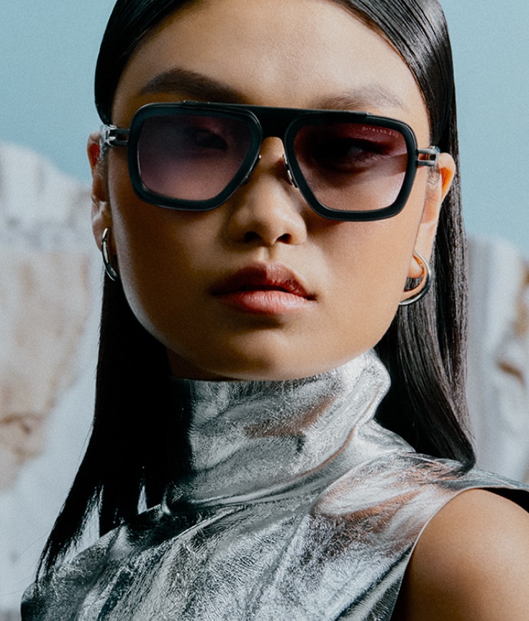 Frau mit Dita Sonnenbrille